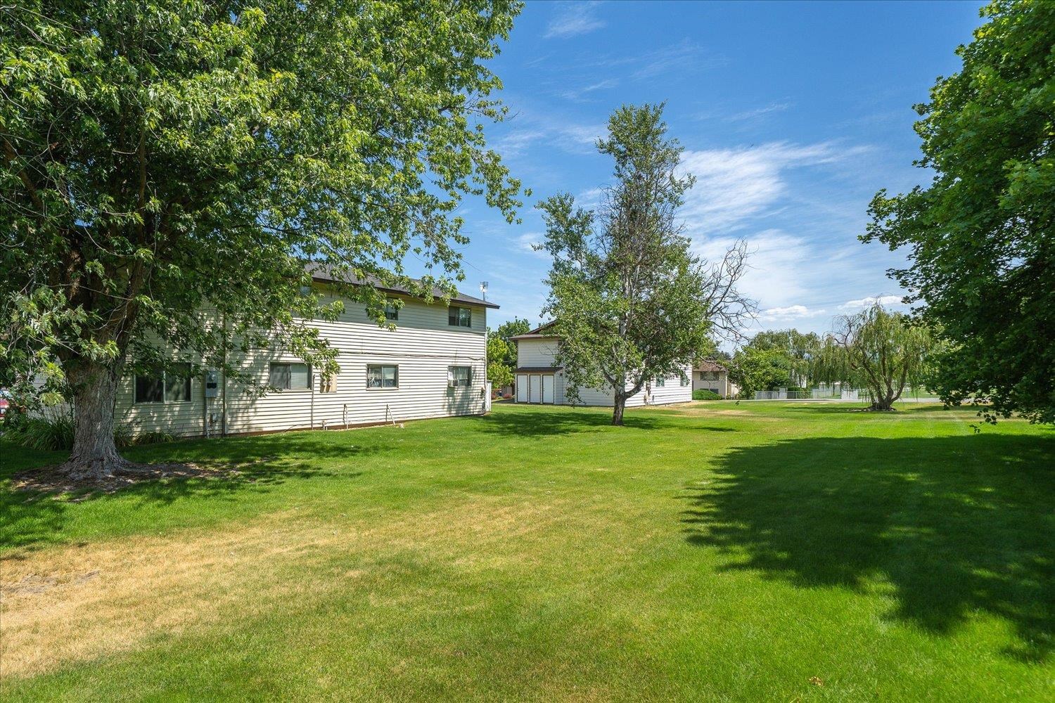 12218 E LENORA Dr - Photo 7