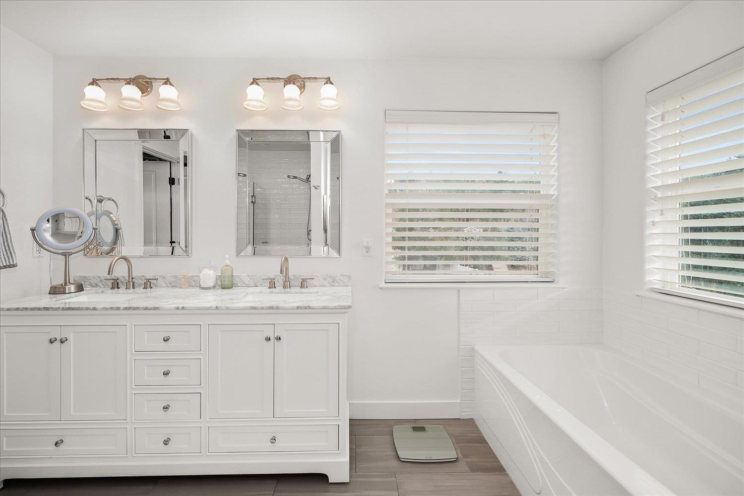24960 E Pine Point Ct - Photo 3
