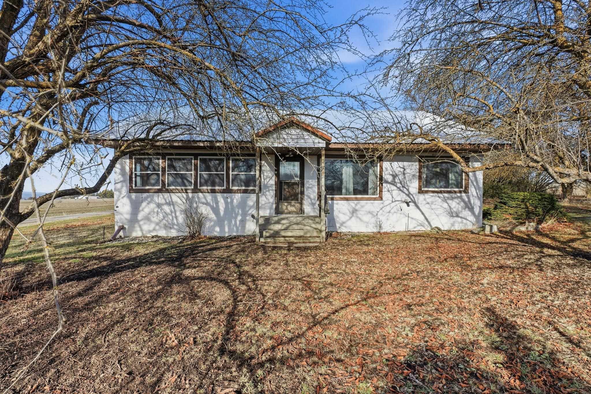 10001 E Bigelow Gulch Rd - Photo 1