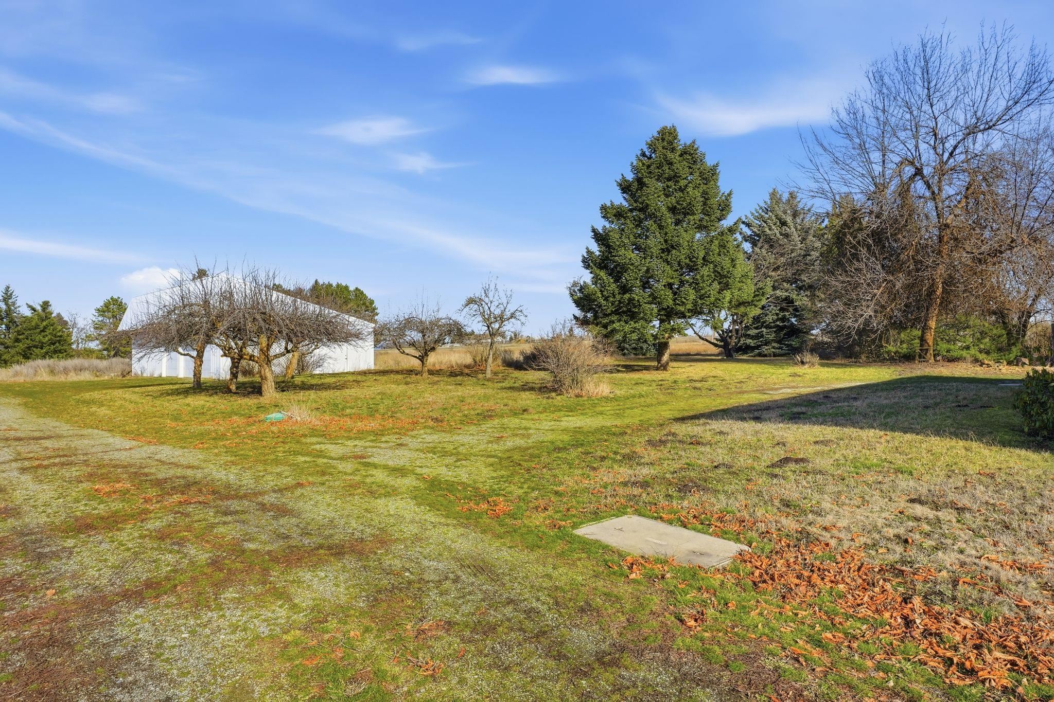 10001 E Bigelow Gulch Rd - Photo 33