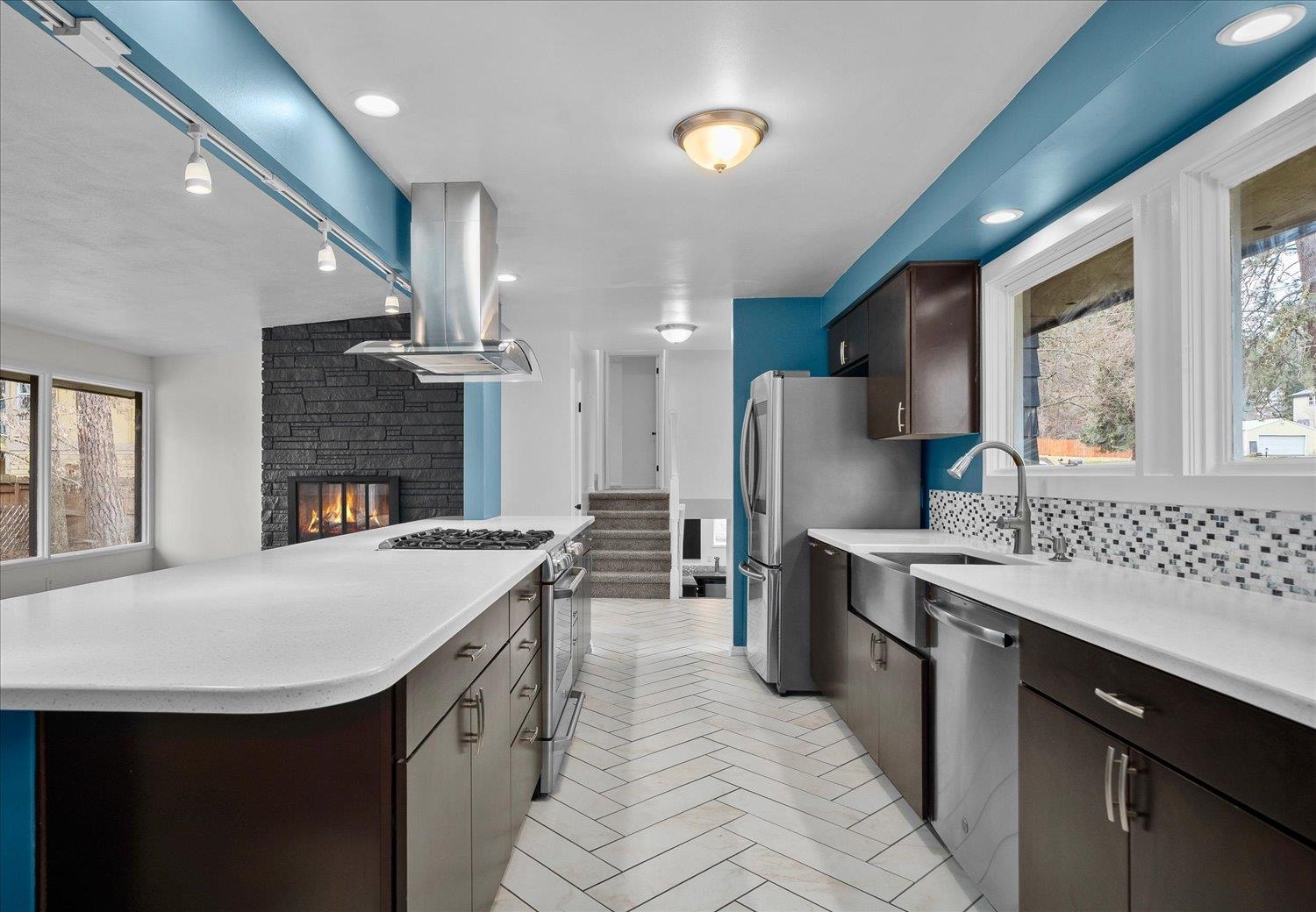 1307 S Crestline St - Photo 12