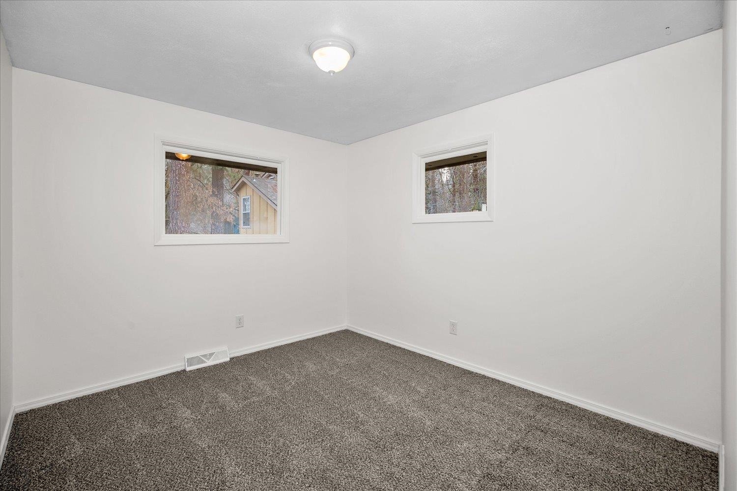 1307 S Crestline St - Photo 23