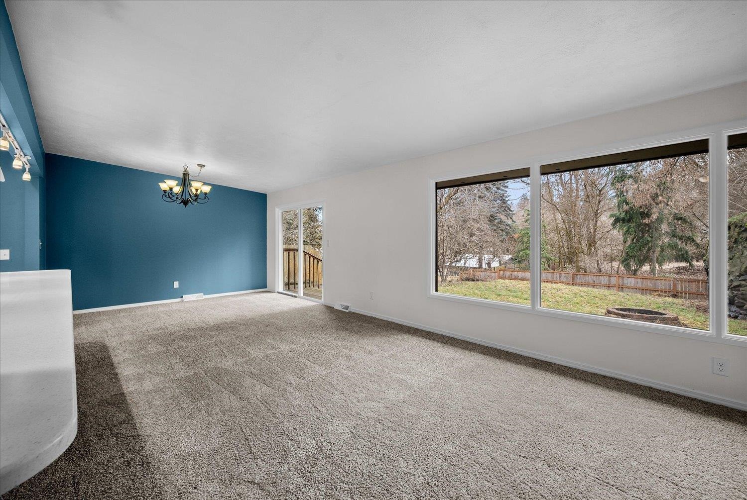 1307 S Crestline St - Photo 6