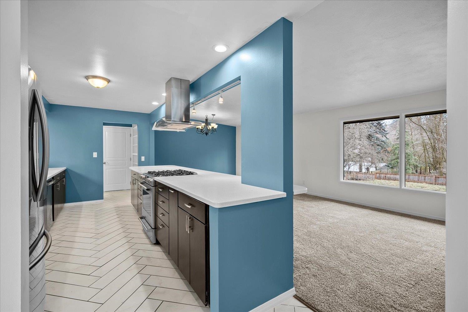 1307 S Crestline St - Photo 9