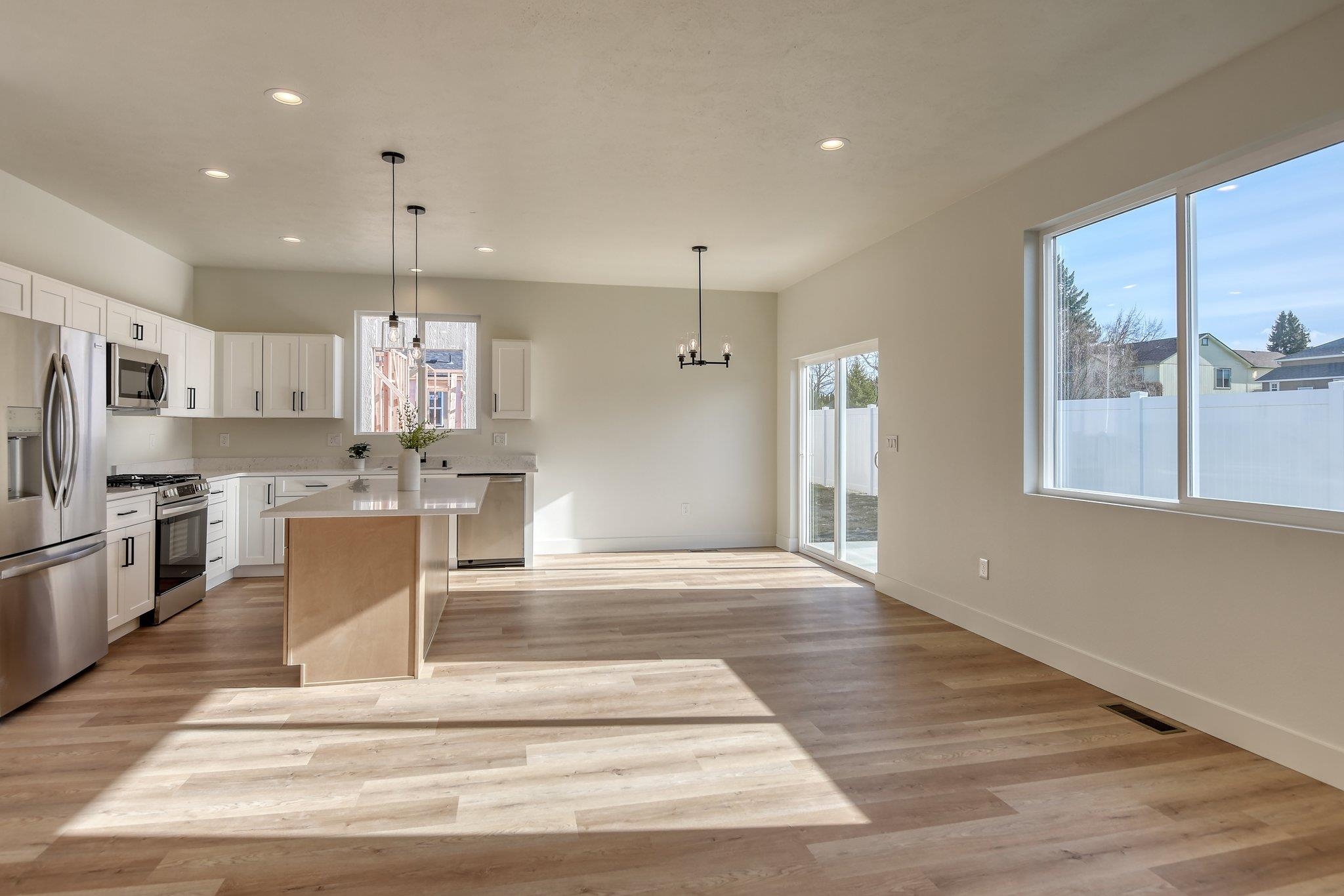 17802 E 3rd Ln - Photo 7