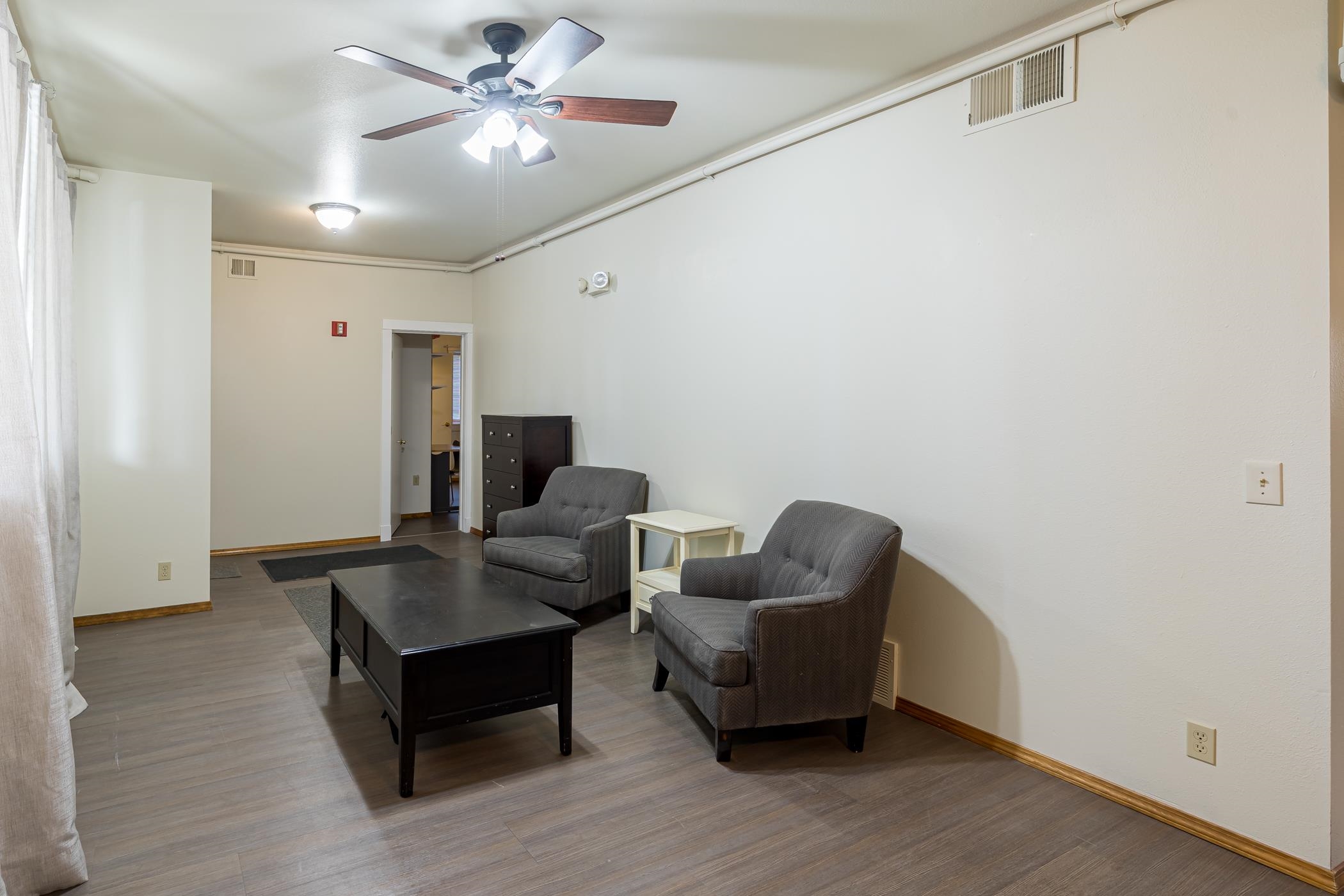 317 College Ave - Photo 2