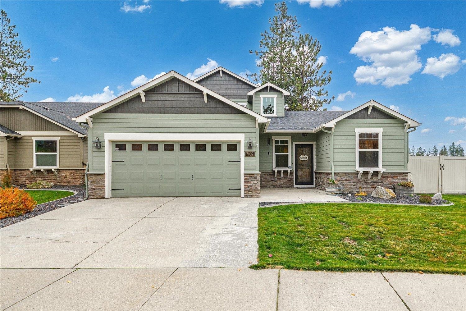 7002 E Columbia Dr - Photo 1