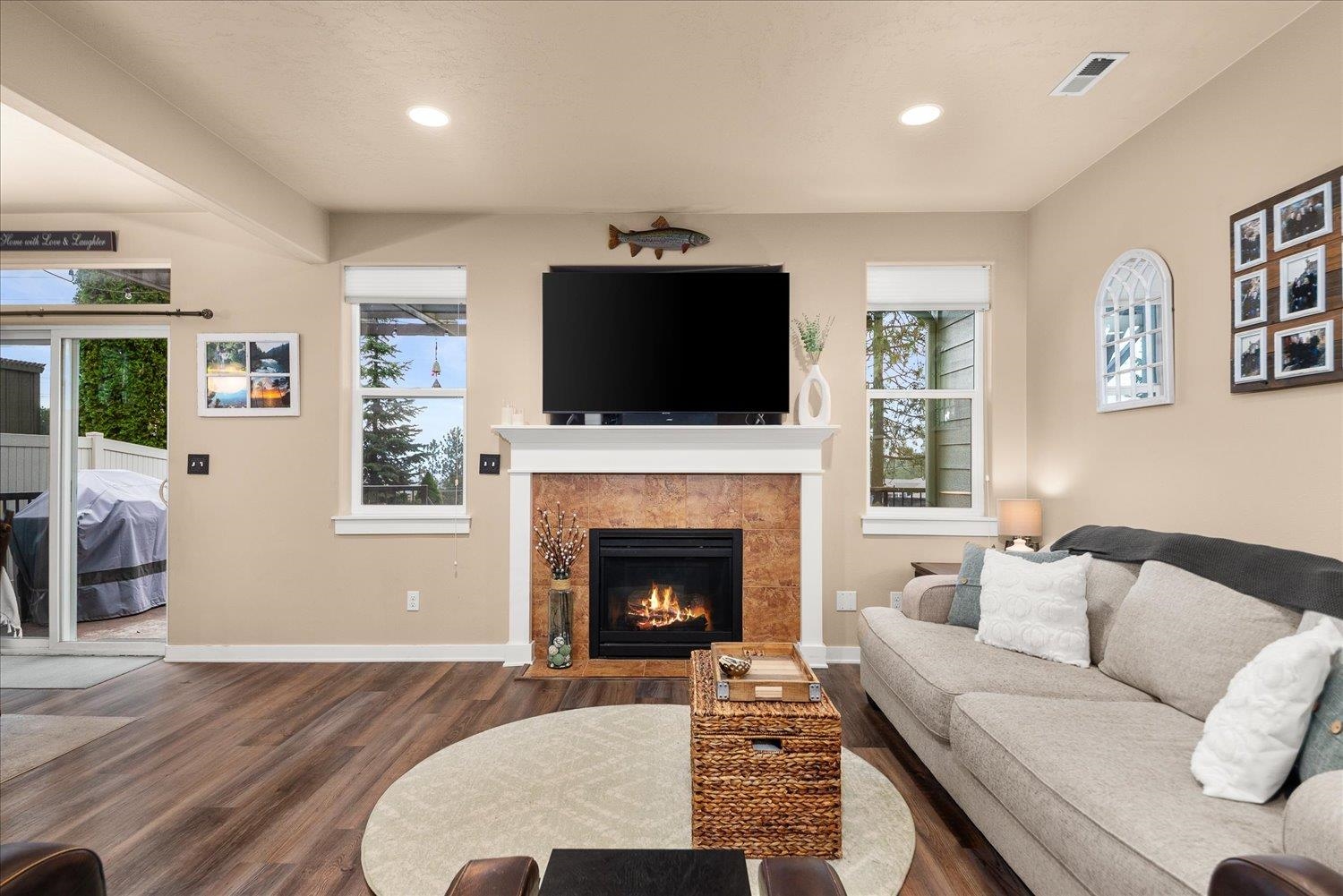 7002 E Columbia Dr - Photo 6