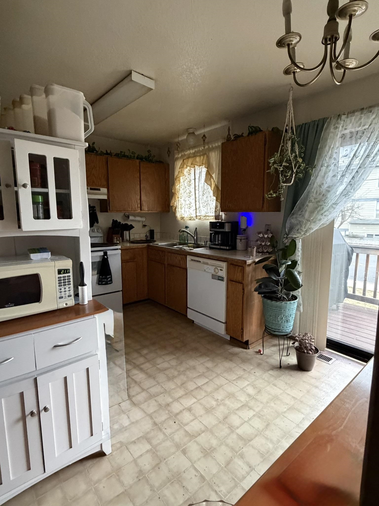 734 E Baldwin Ave - Photo 3