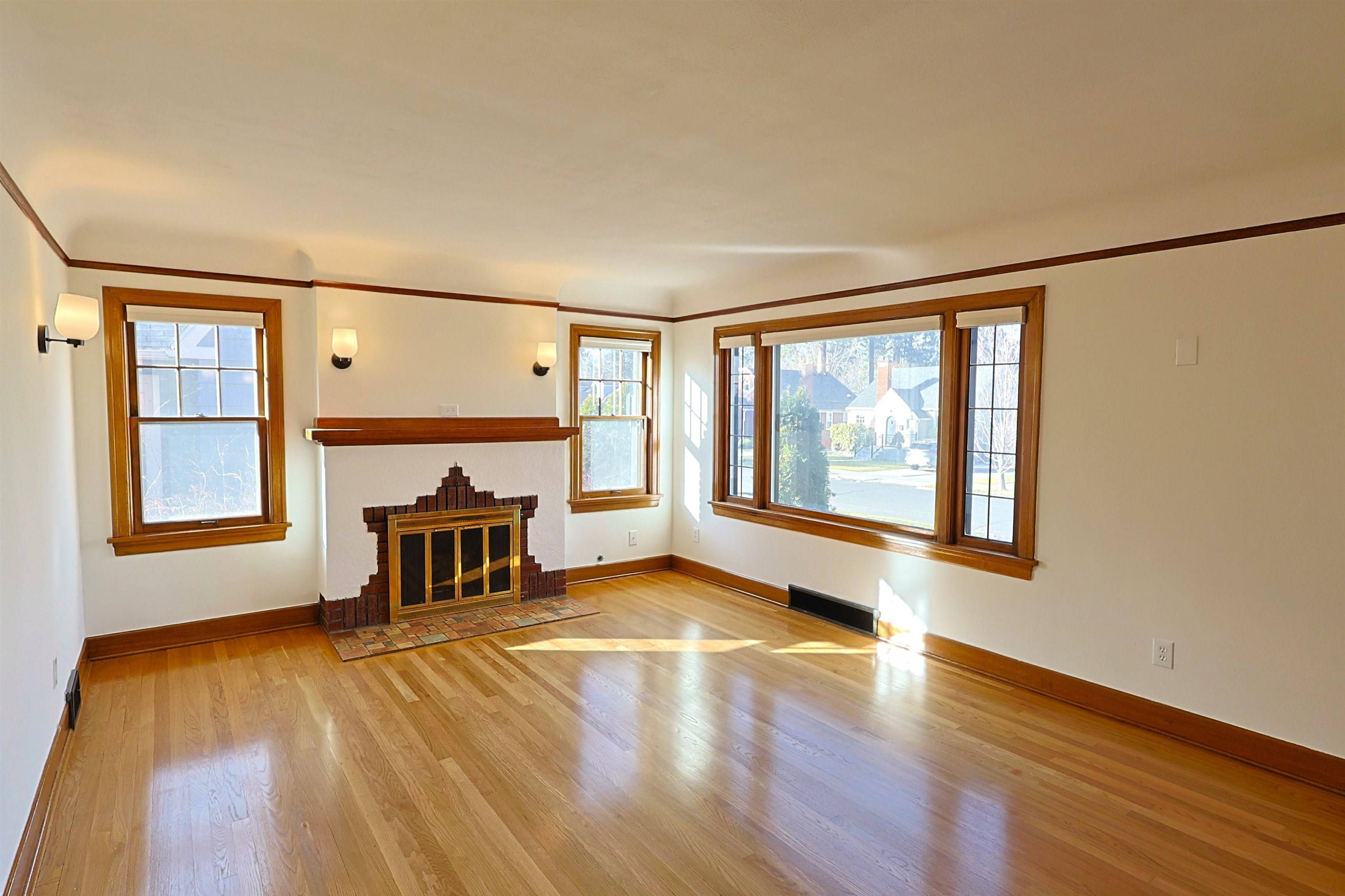 417 W 26TH Ave - Photo 4