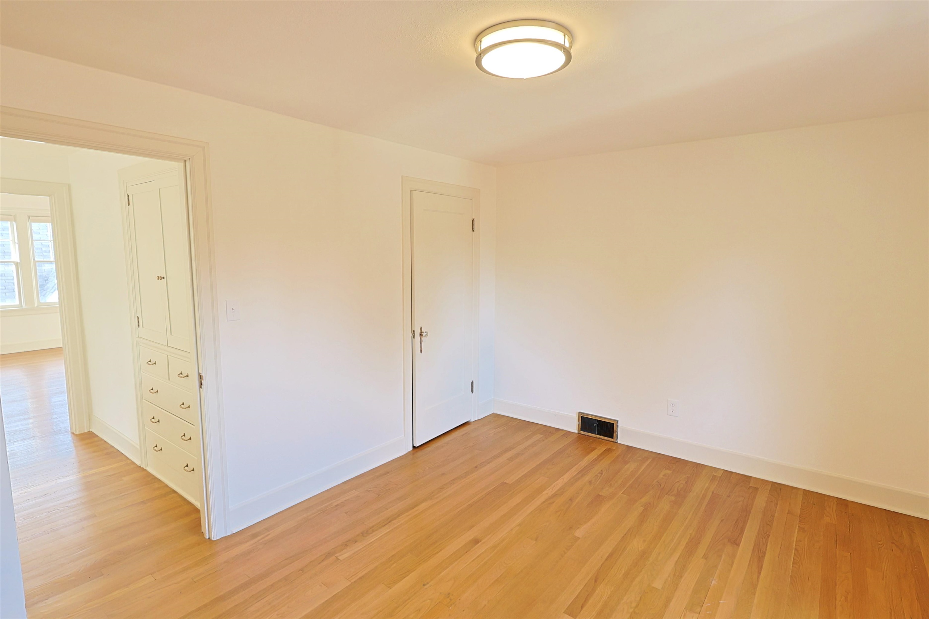 417 W 26TH Ave - Photo 10