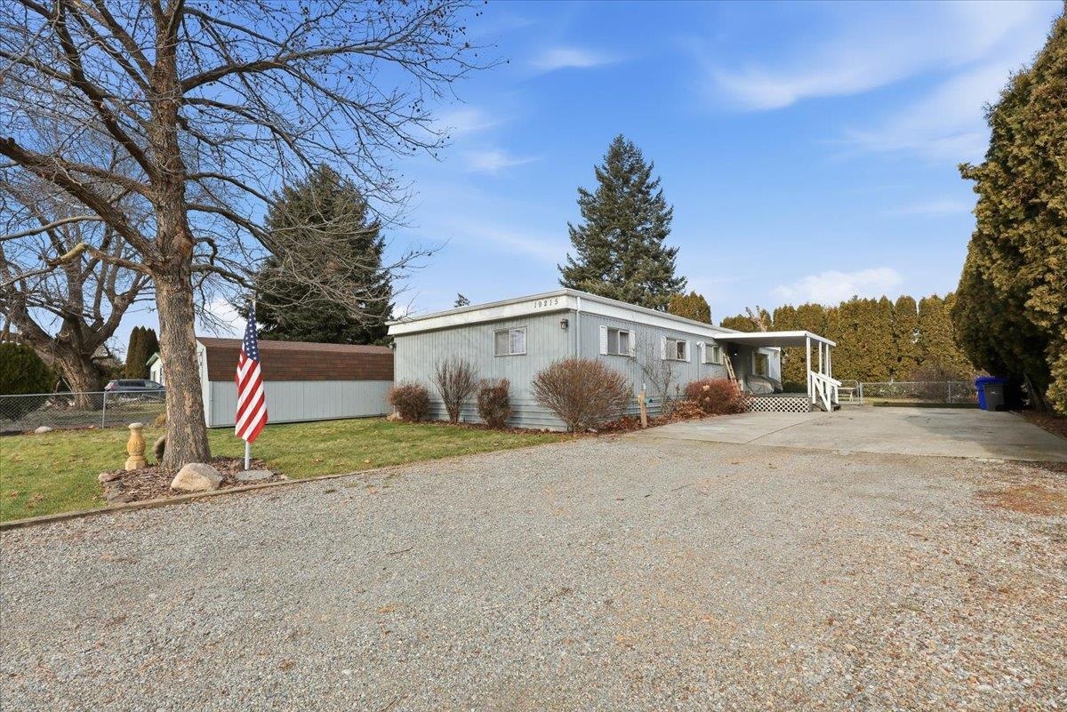 19215 E Marietta Ave - Photo 2