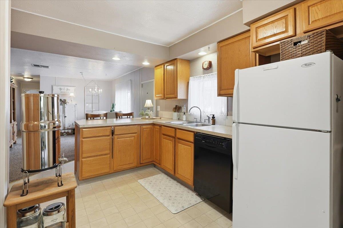 19215 E Marietta Ave - Photo 12