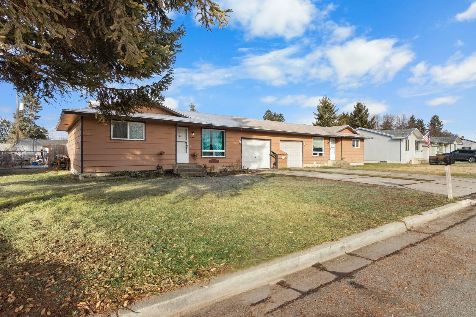 1911 N Sargent Rd - Photo 1