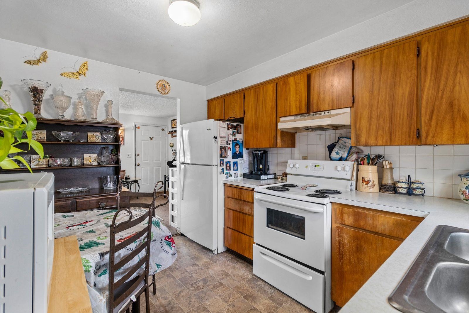 1911 N Sargent Rd - Photo 5