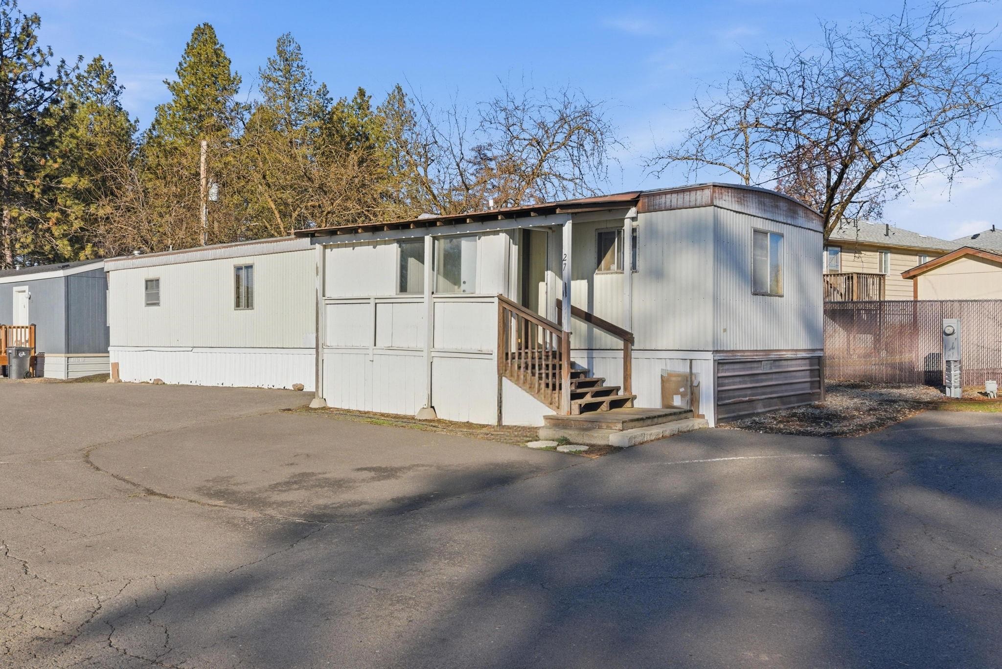 840 W 1ST St - Photo 1