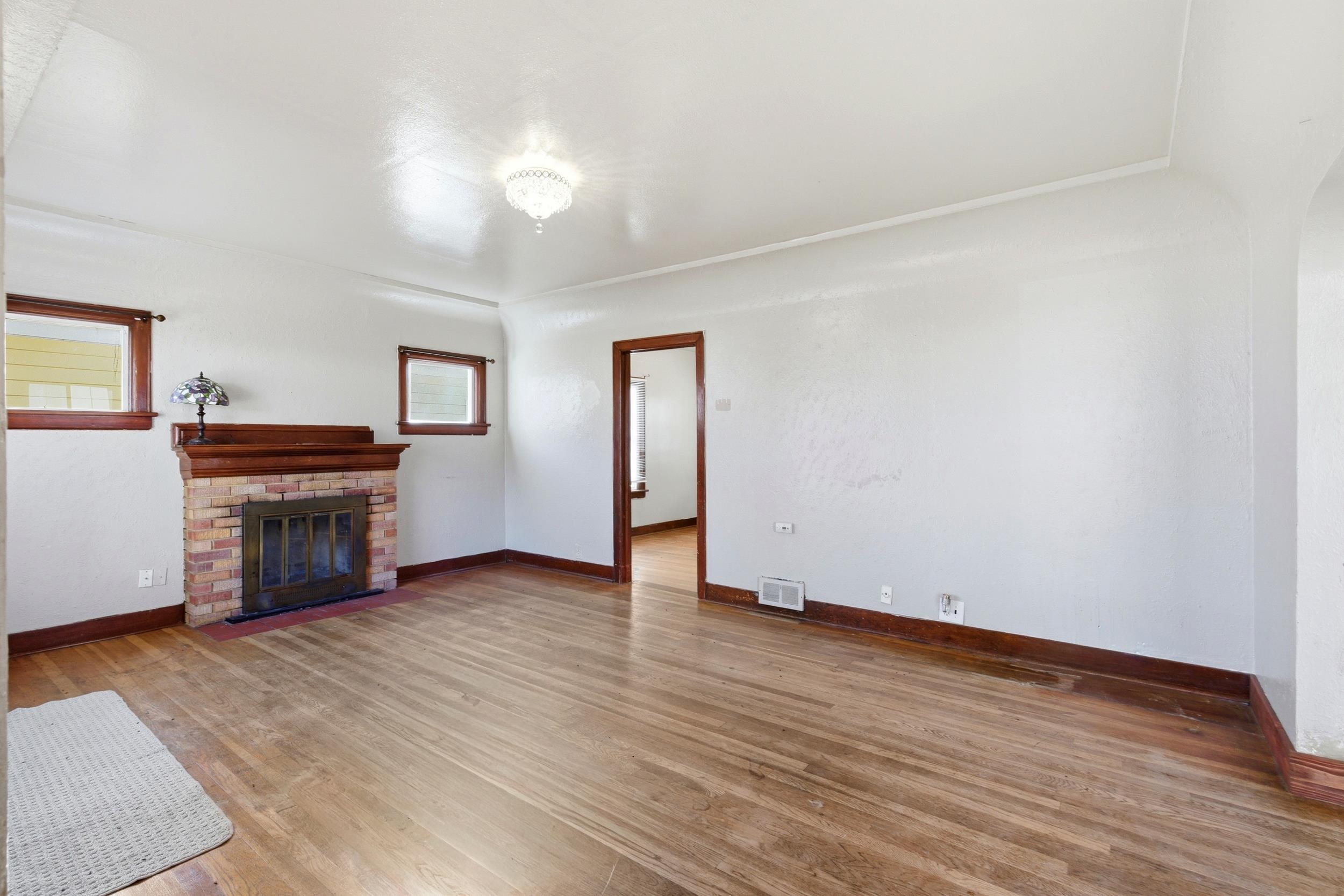 337 S Crosby St - Photo 7