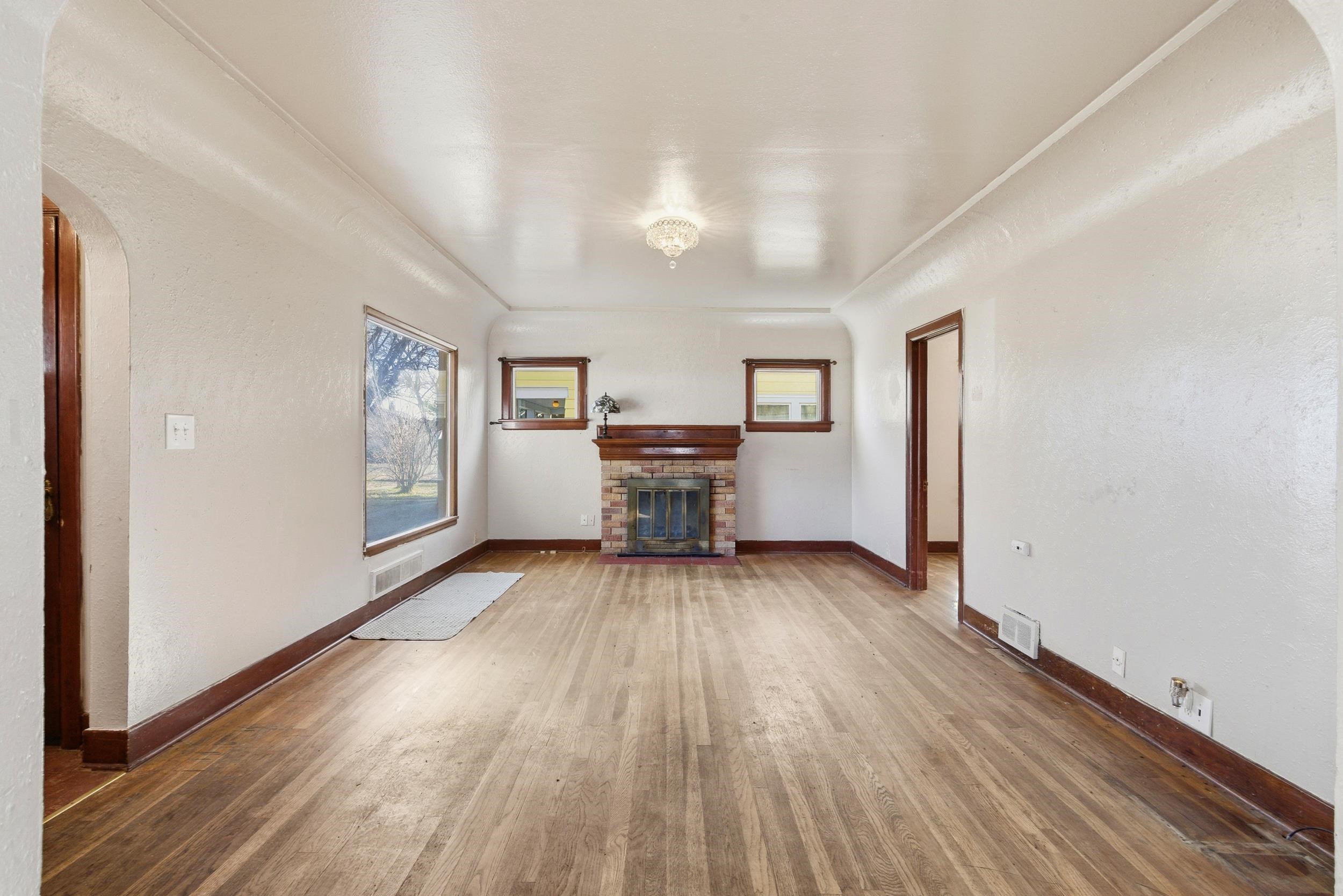 337 S Crosby St - Photo 10
