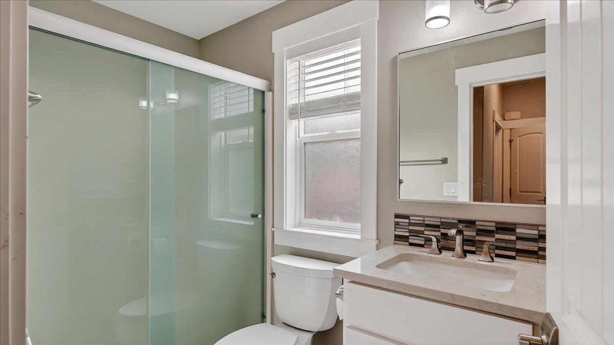 10215 N Lindeke Rd - Photo 15