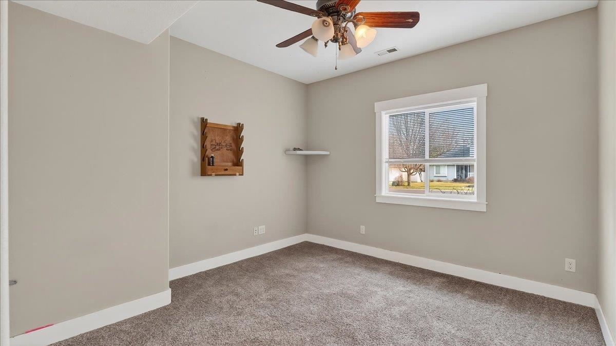 10215 N Lindeke Rd - Photo 22