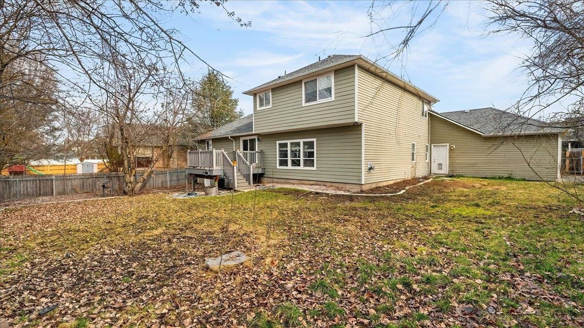 10215 N Lindeke Rd - Photo 23