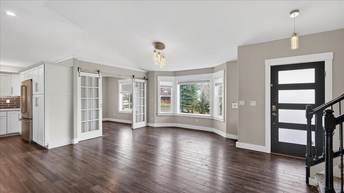 10215 N Lindeke Rd - Photo 4