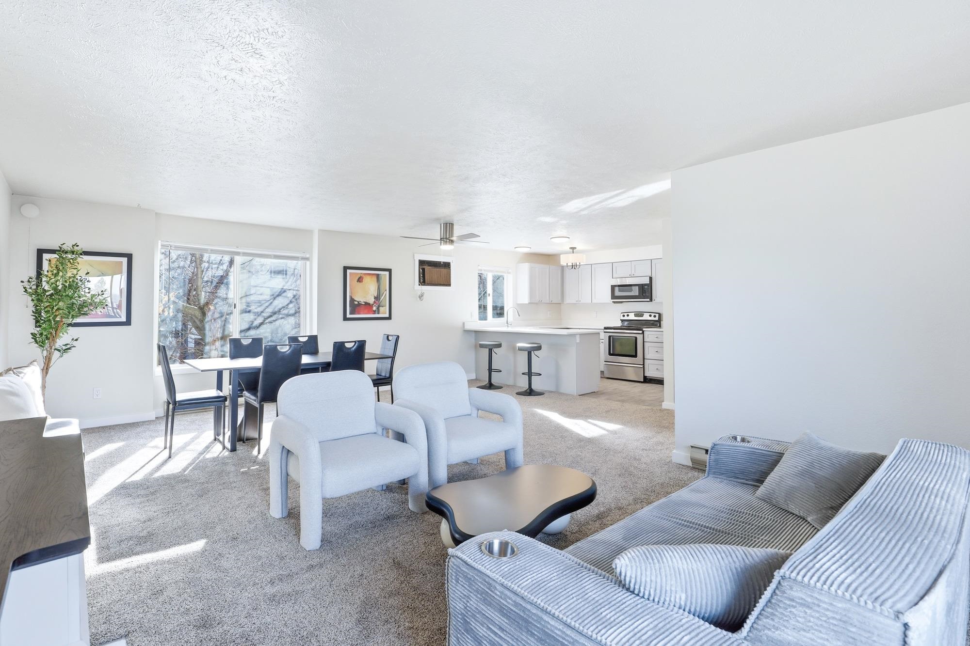 912 W Lincoln Pl - Photo 3