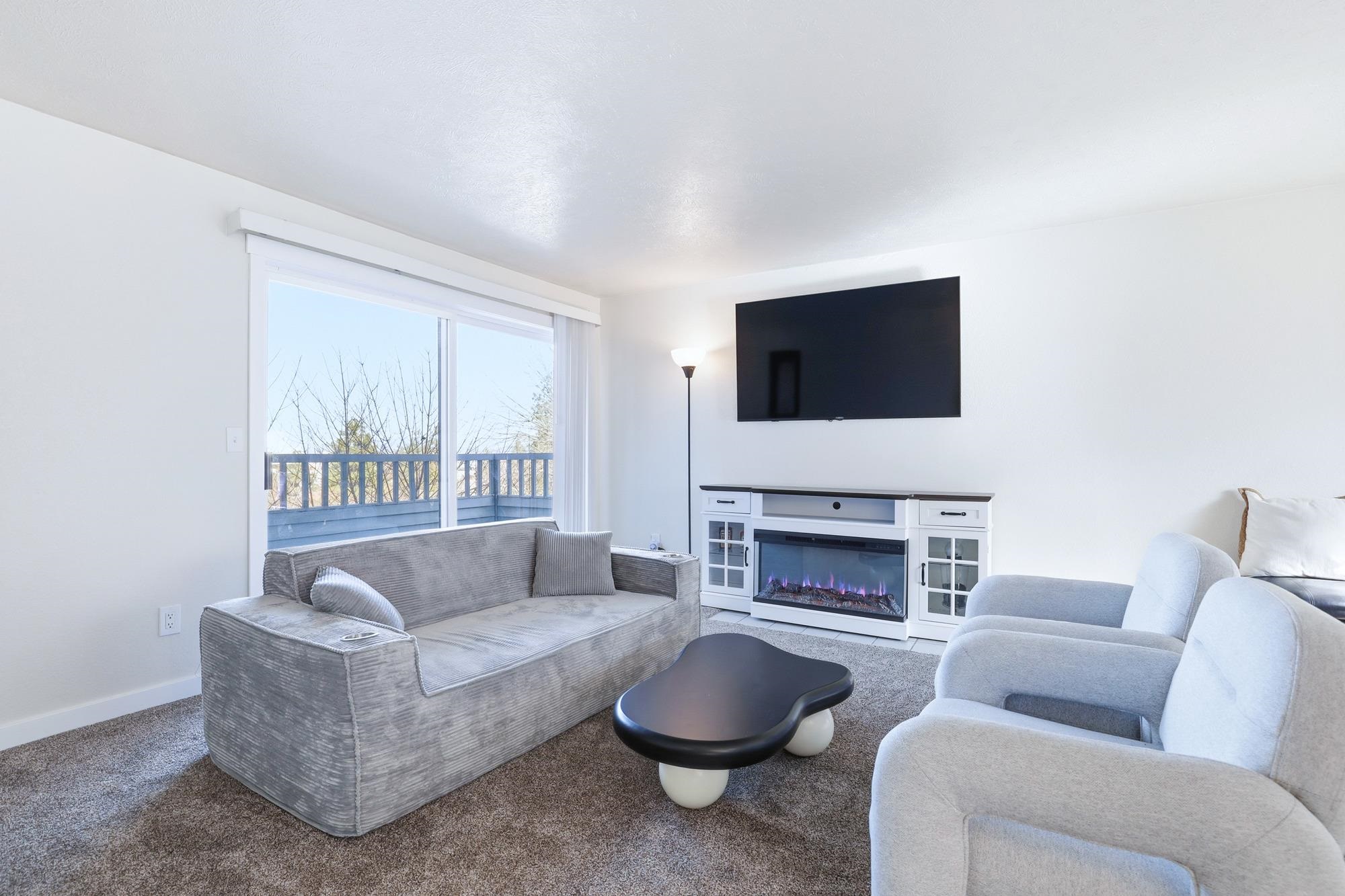 912 W Lincoln Pl - Photo 4