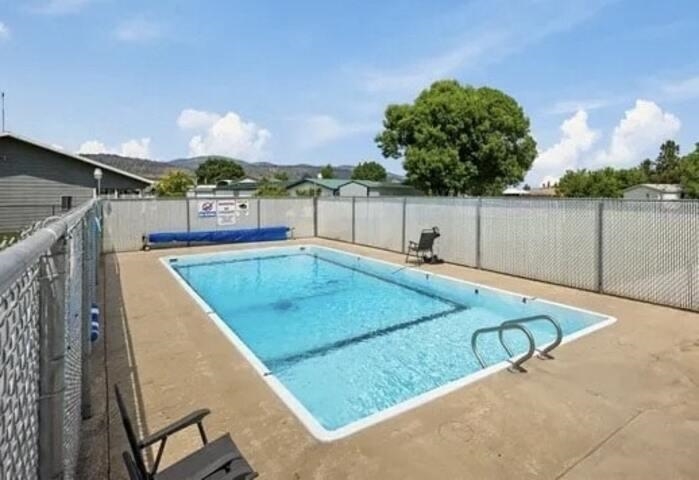 319 Airport Way - Photo 16