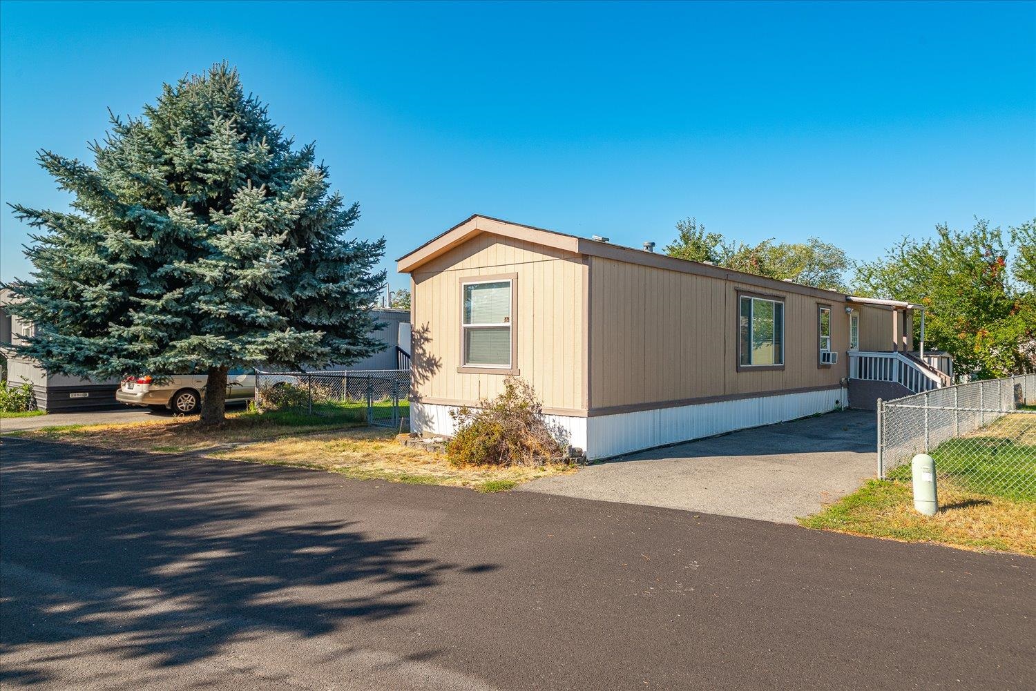 21725 E Wellesley Ave - Photo 1
