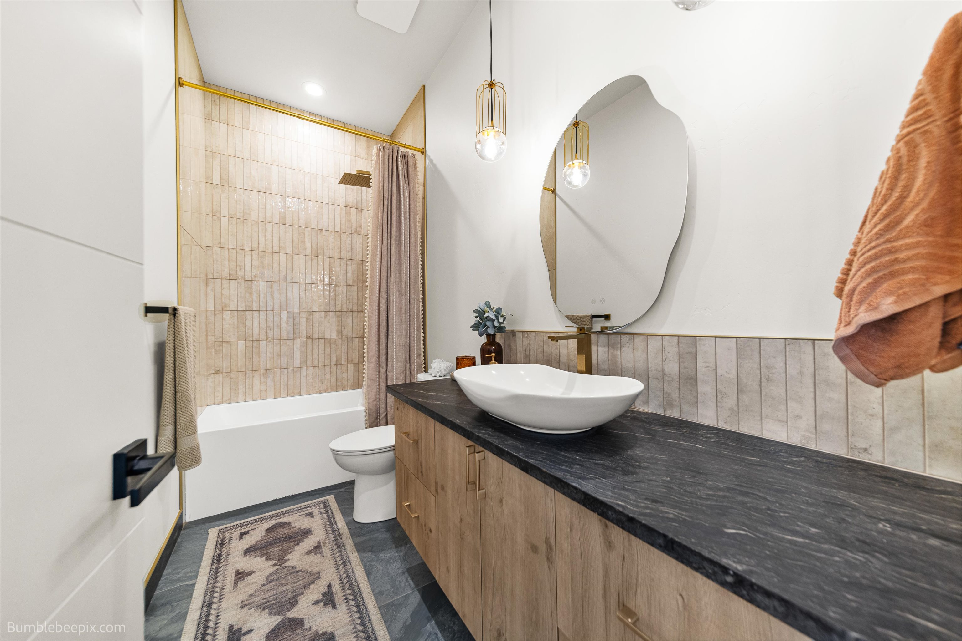 8250 W Mission Rd - Photo 30