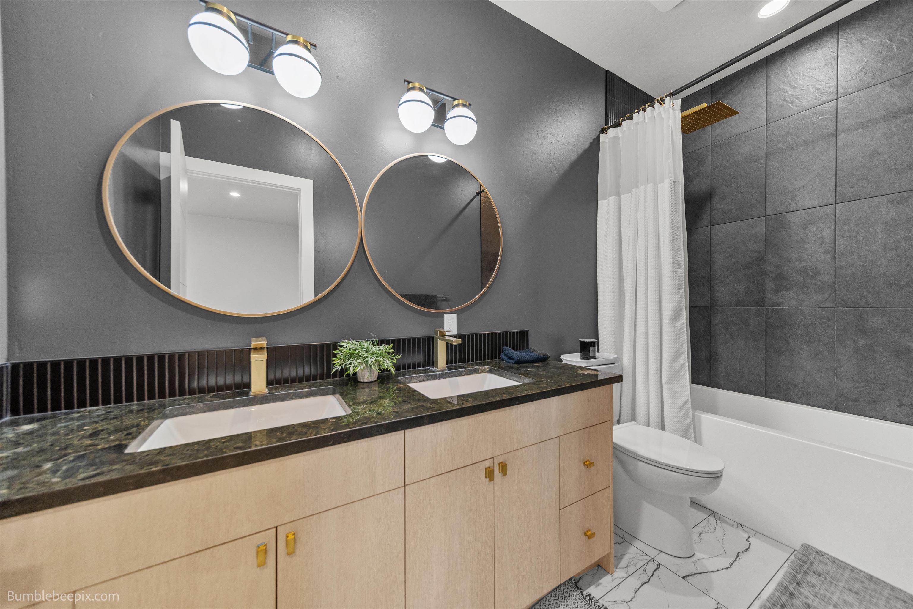 8250 W Mission Rd - Photo 36