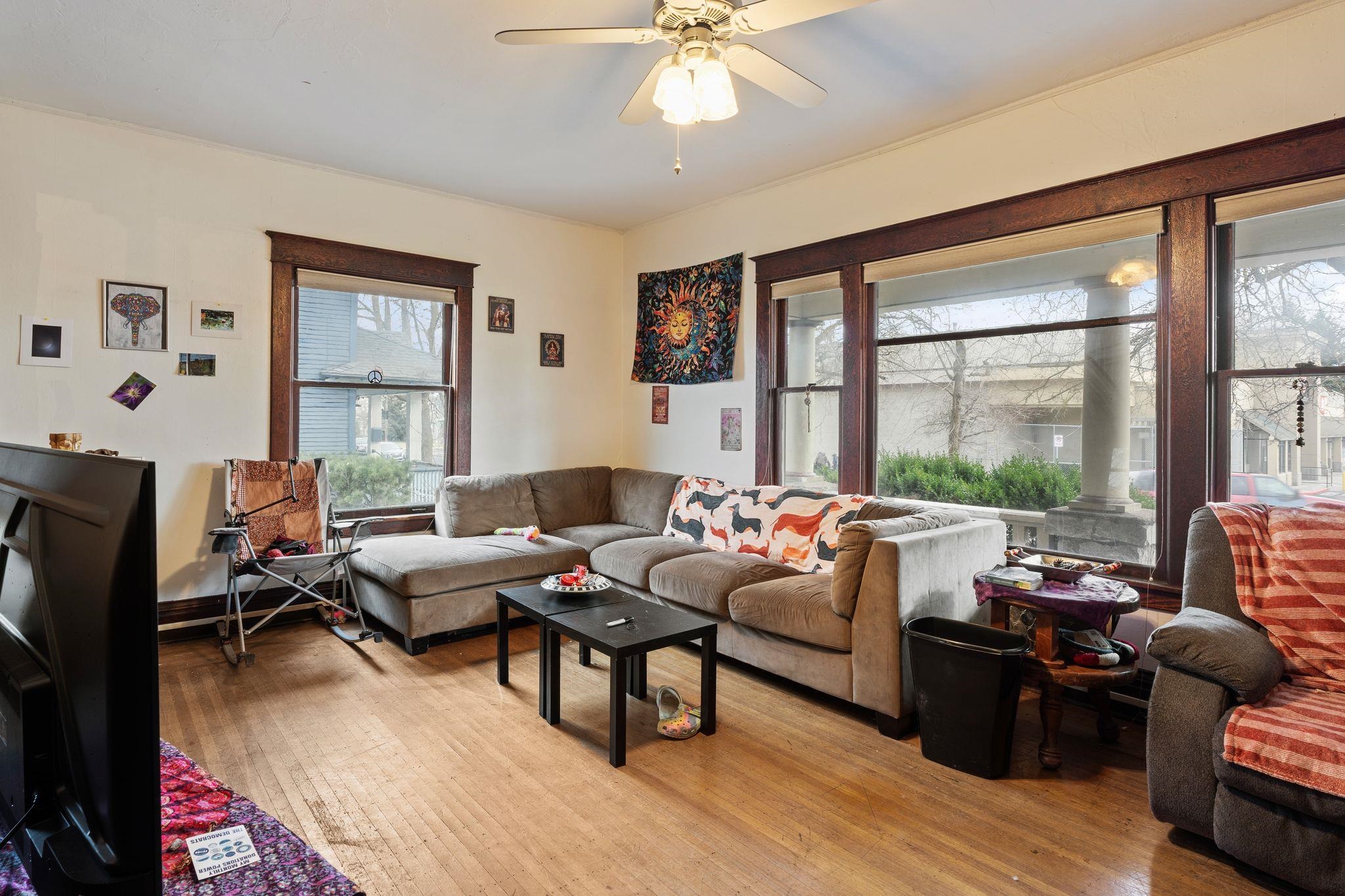927 E Augusta Ave - Photo 13