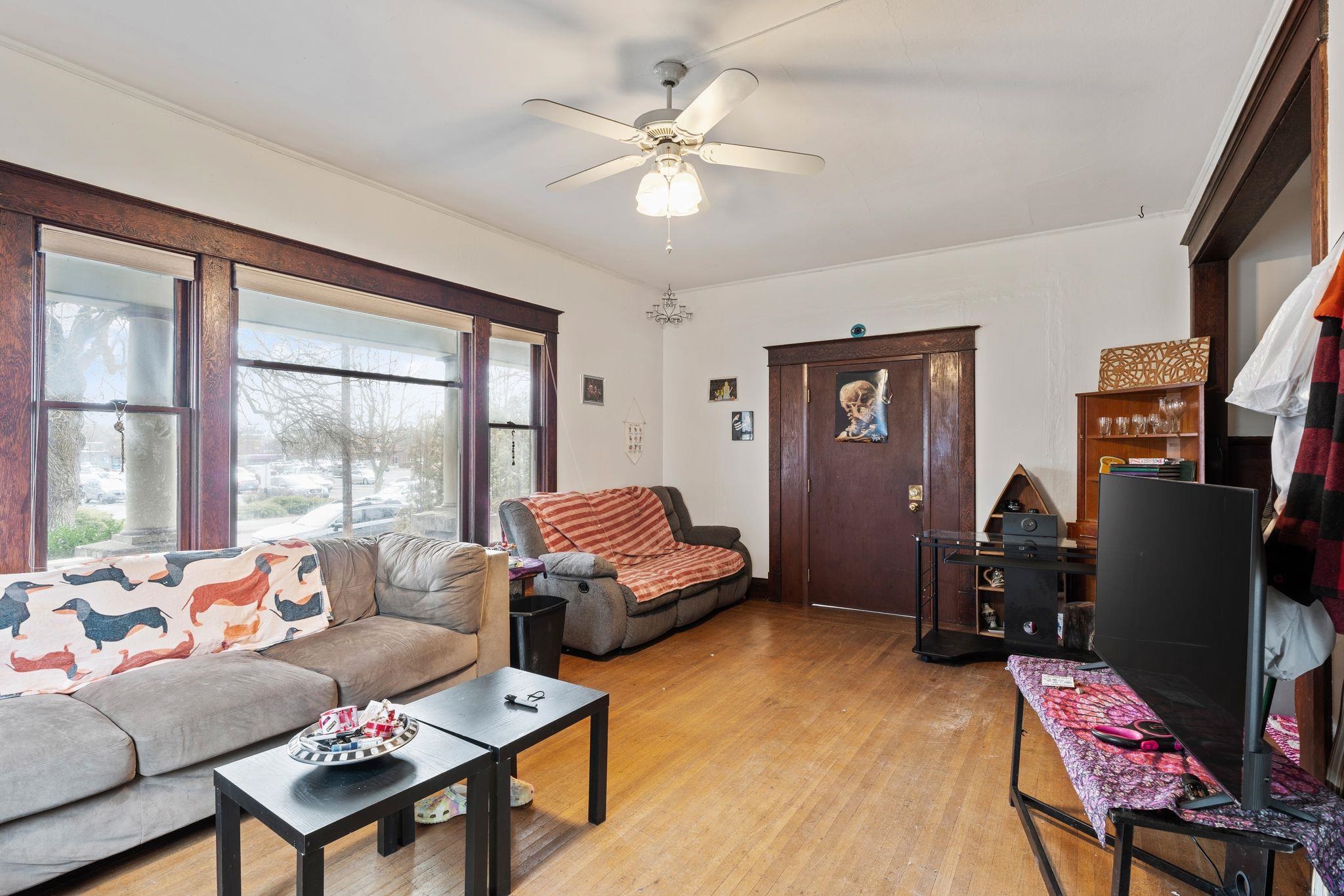 927 E Augusta Ave - Photo 14