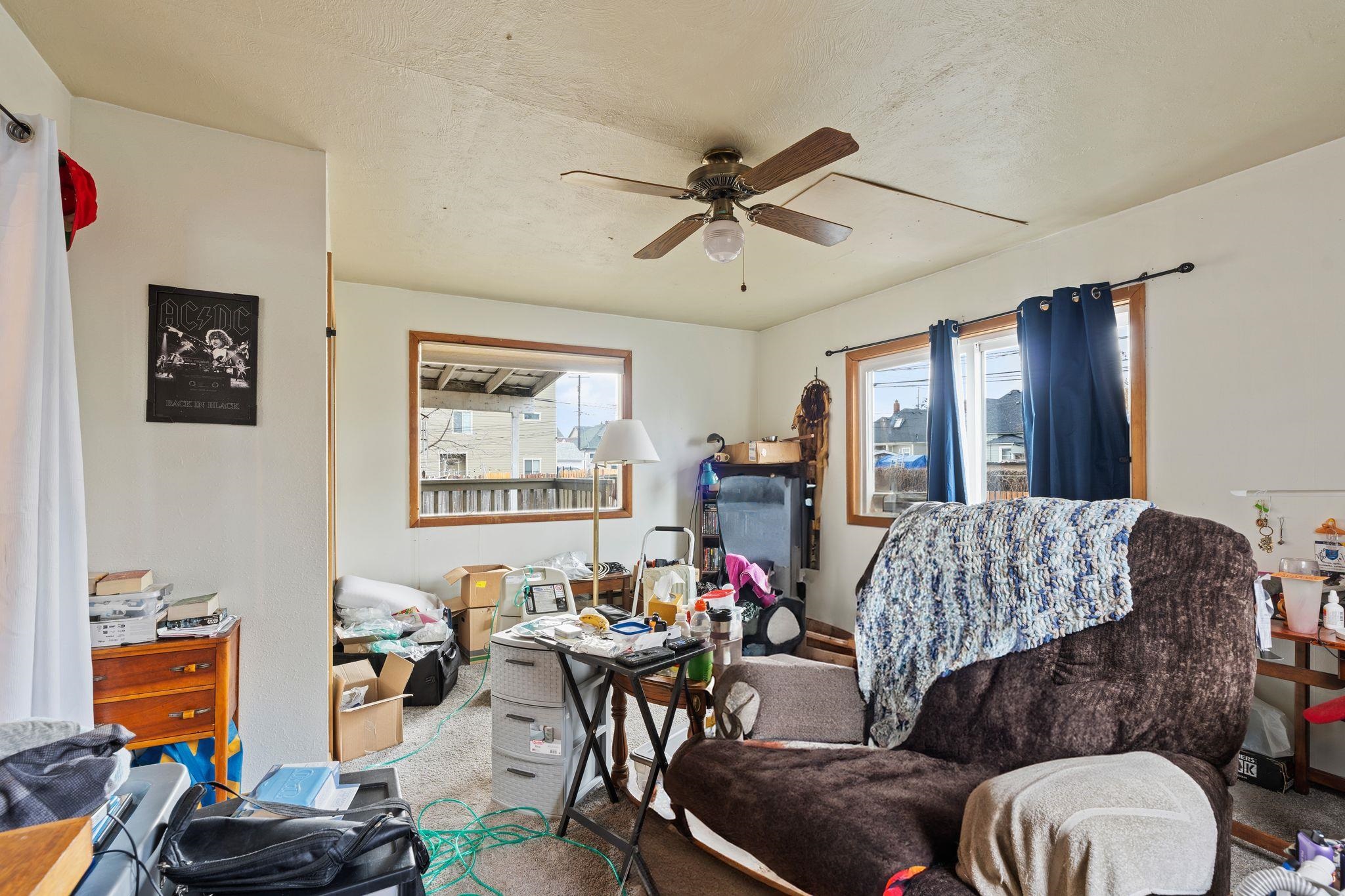 927 E Augusta Ave - Photo 24
