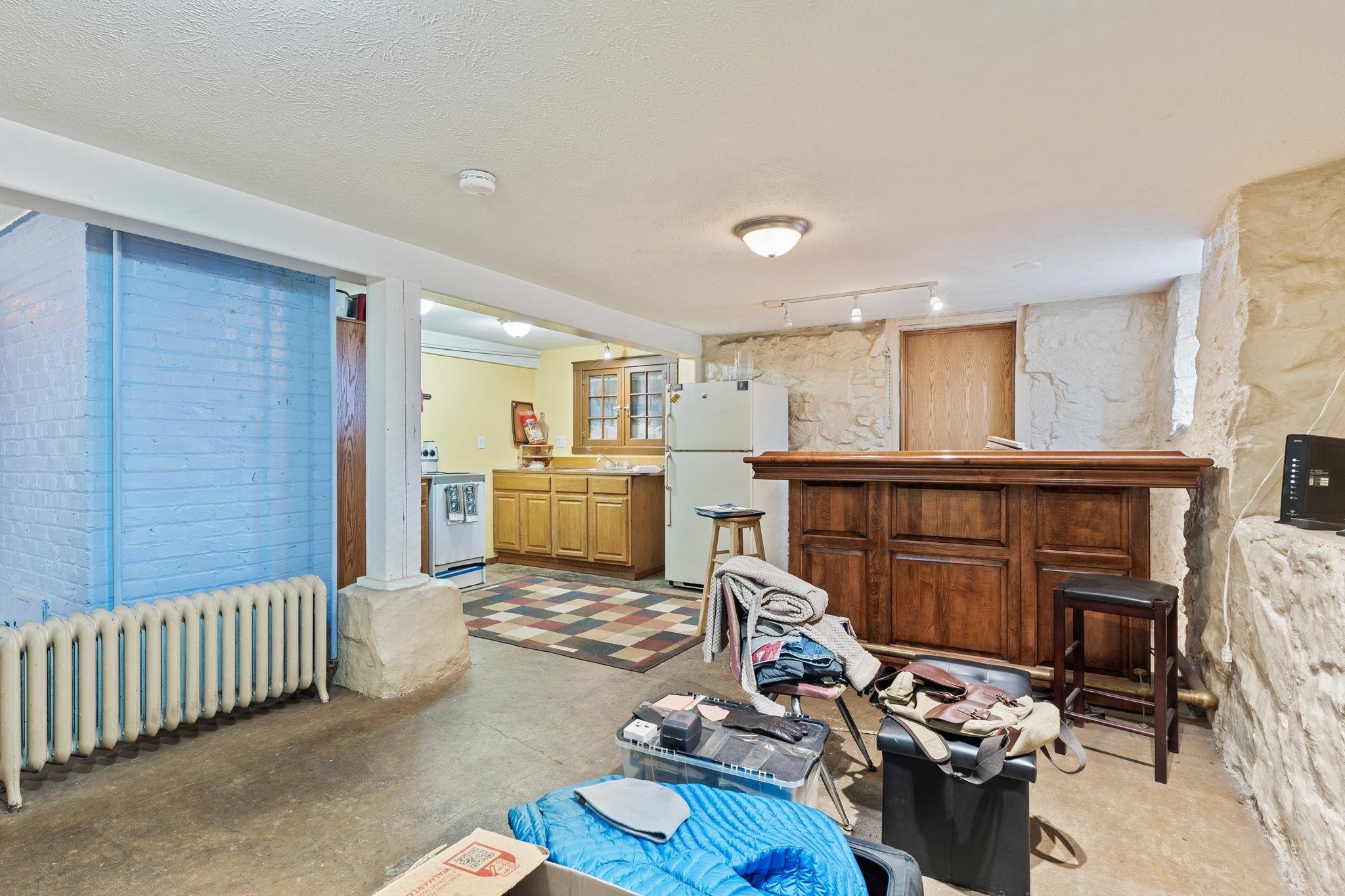 927 E Augusta Ave - Photo 39