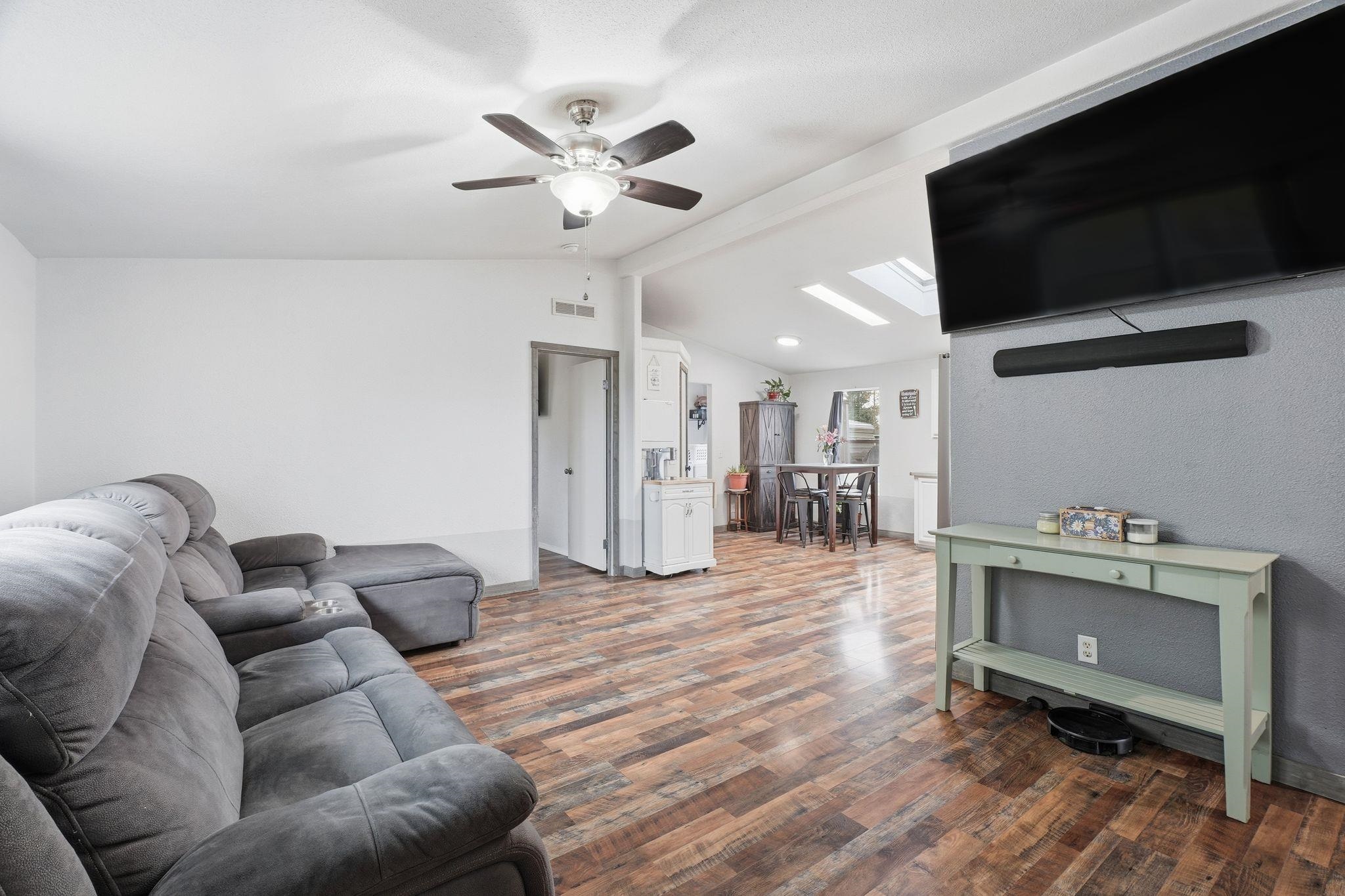 425 N Laurel St - Photo 5