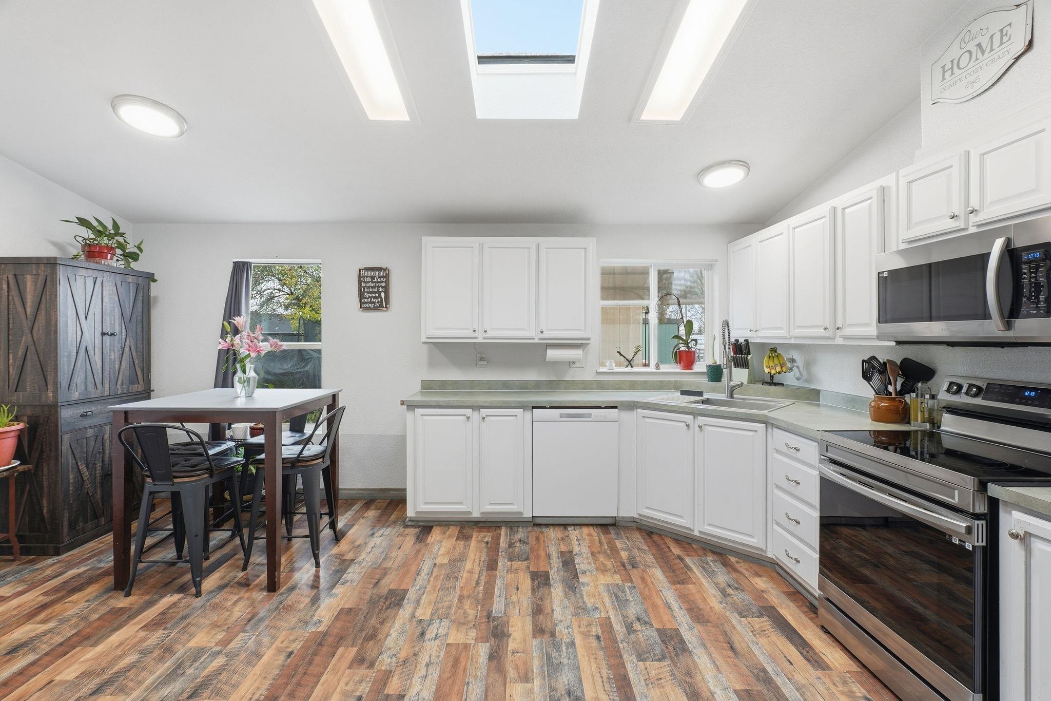 425 N Laurel St - Photo 6