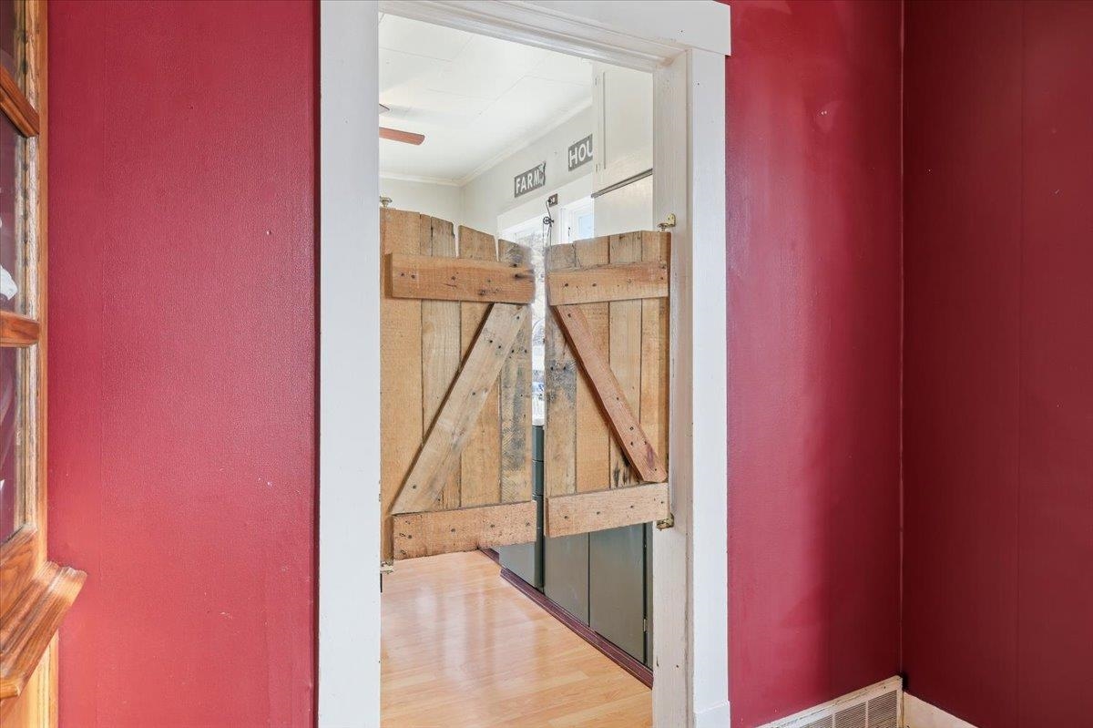 220 S Warren Ave - Photo 17