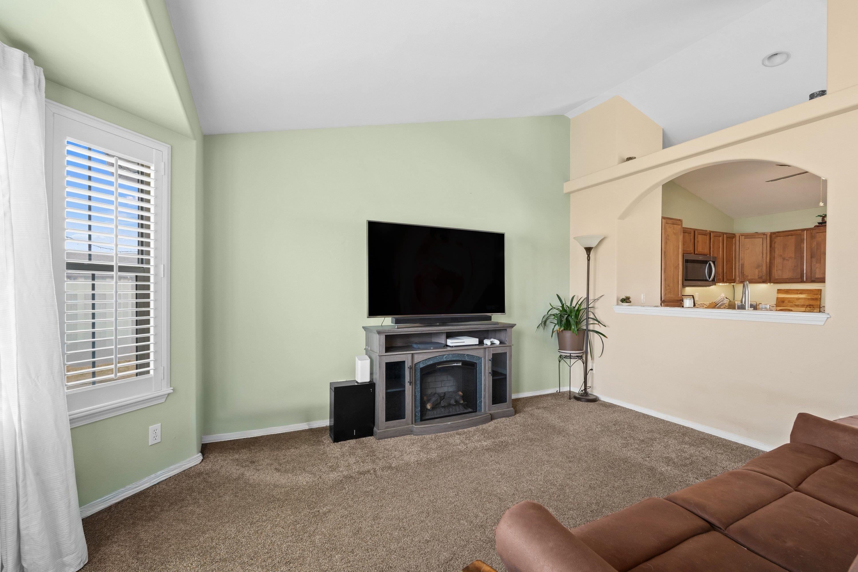 2116 N Tschirley Rd - Photo 4