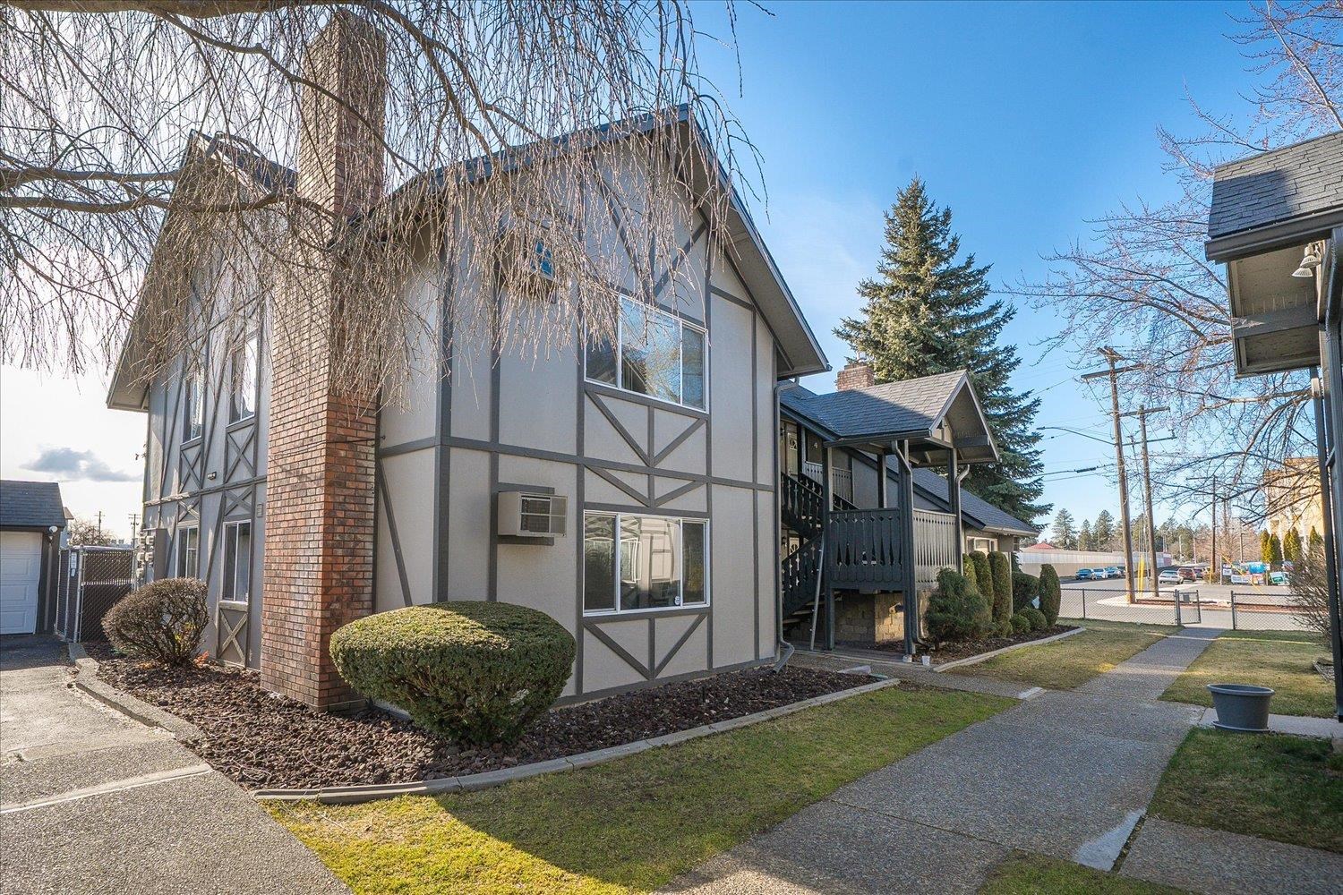102 E Weile Ave - Photo 3