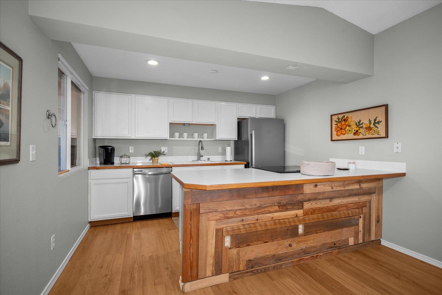 102 E Weile Ave - Photo 10