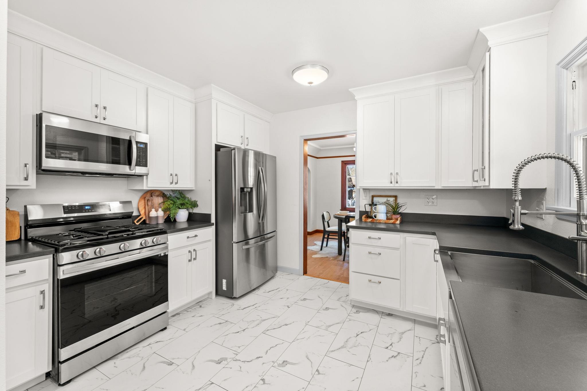 411 W 26th Ave - Photo 10