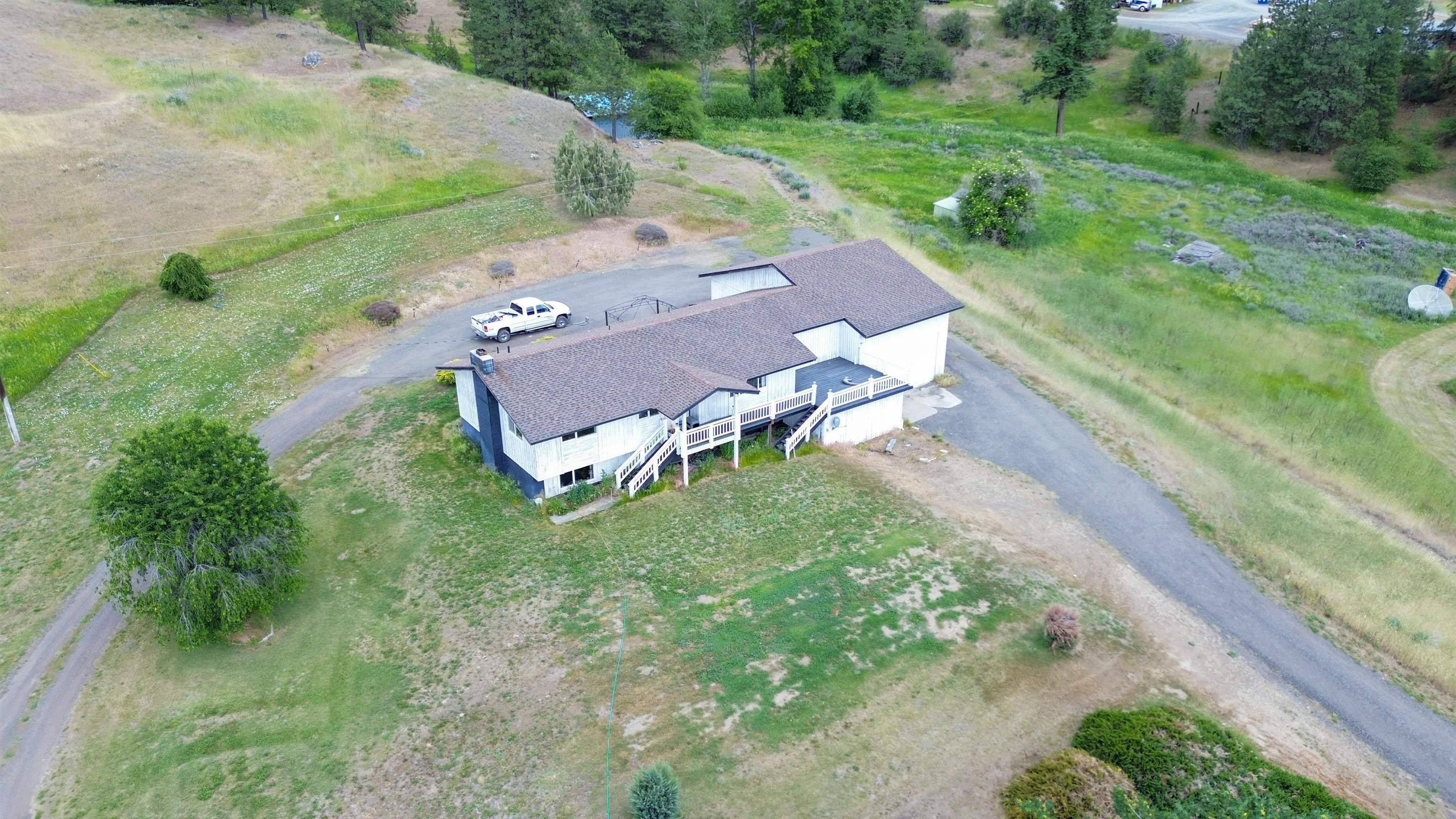 598 N 395 Hwy - Photo 3