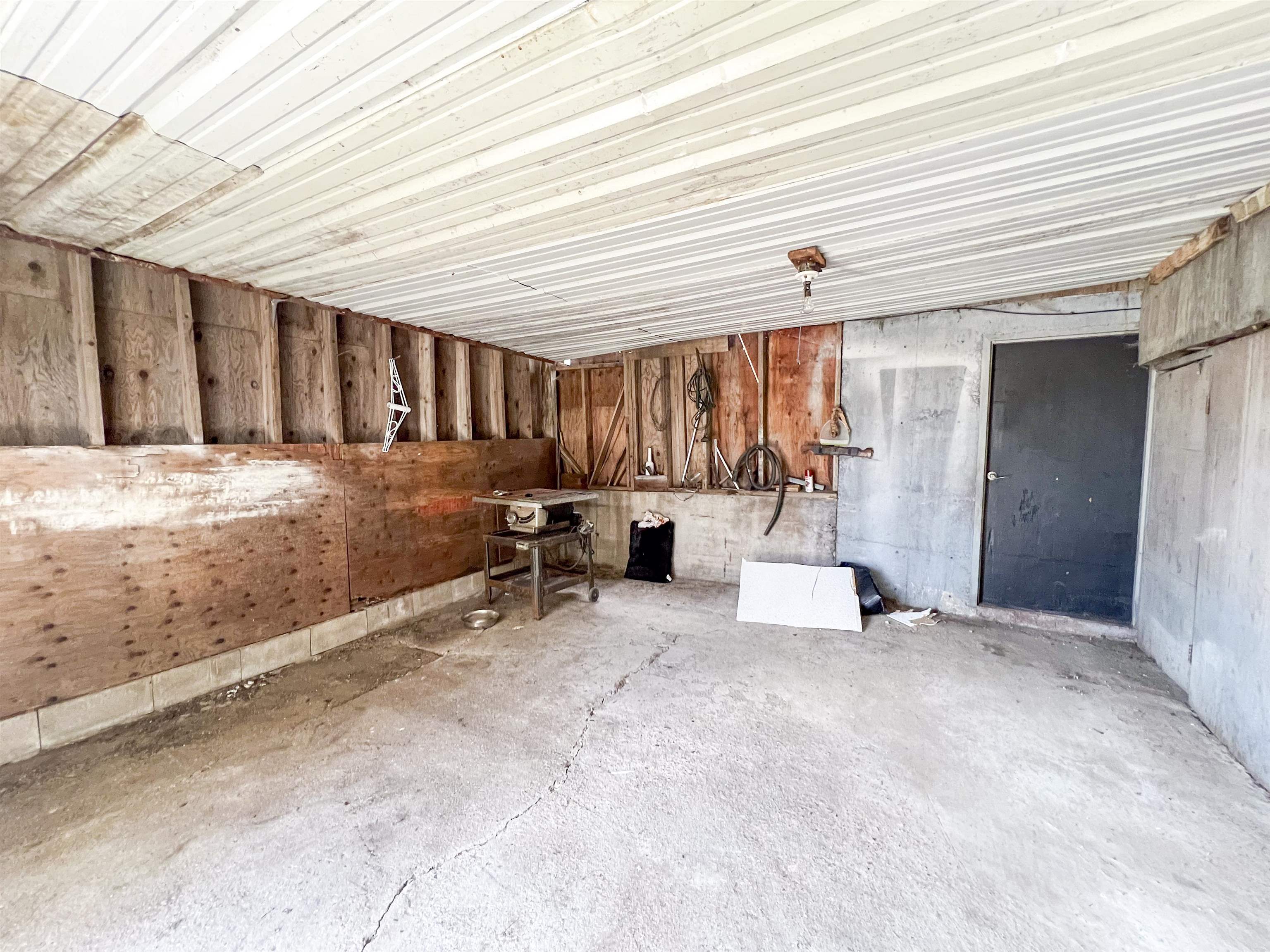 598 N 395 Hwy - Photo 26