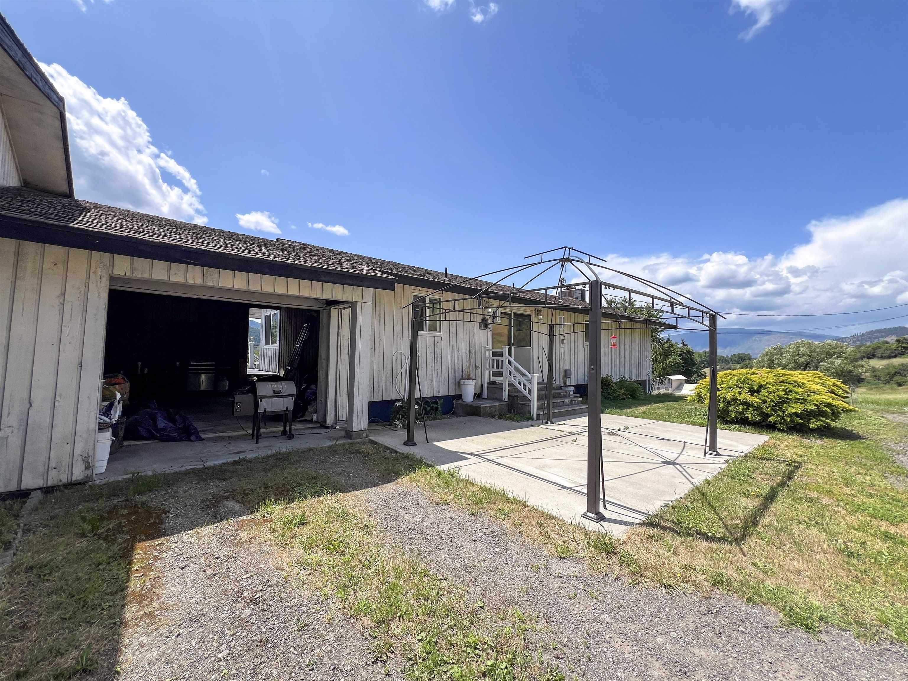 598 N 395 Hwy - Photo 35
