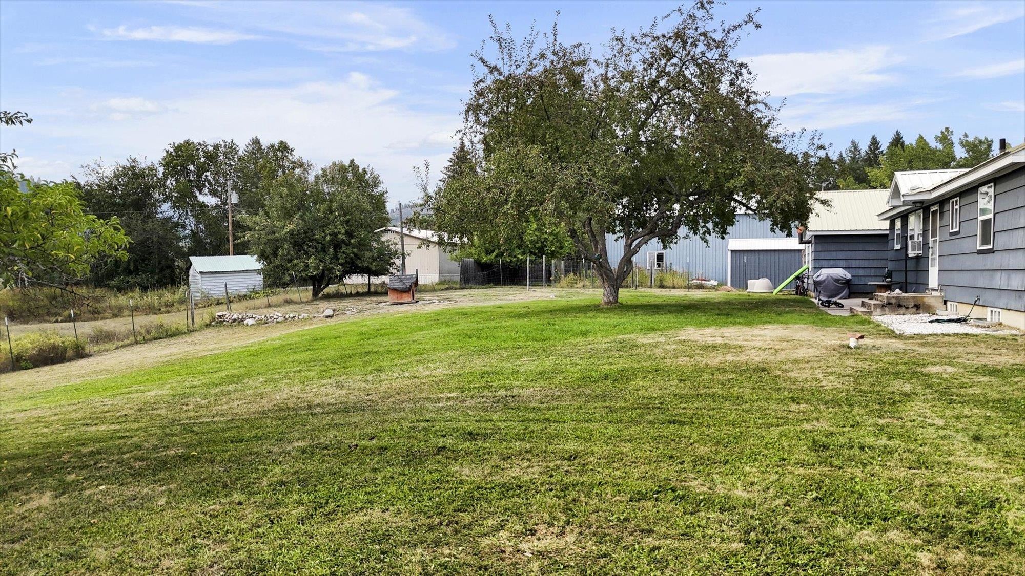 212 MATHEWS St - Photo 21