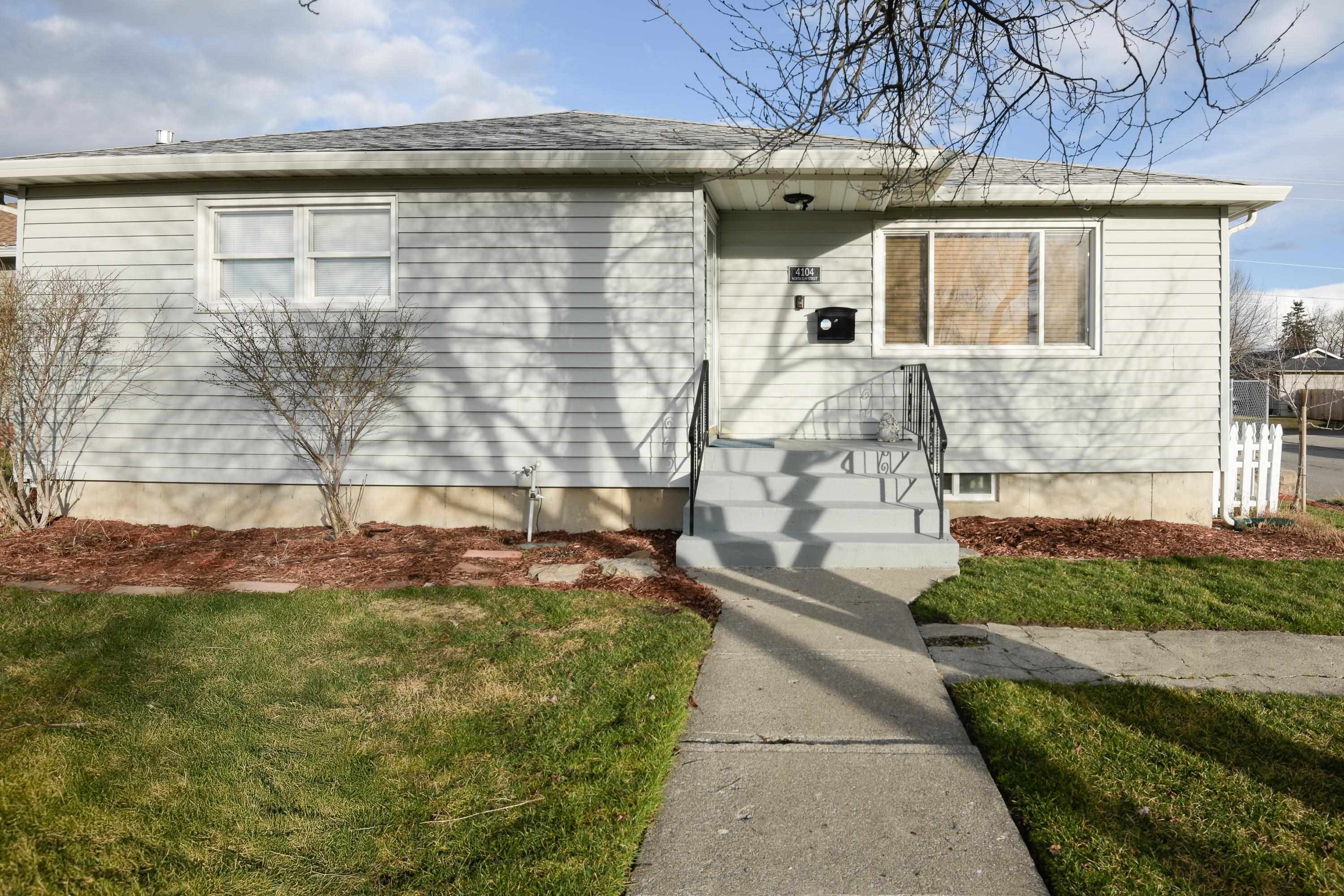 4104 N ELM St - Photo 1