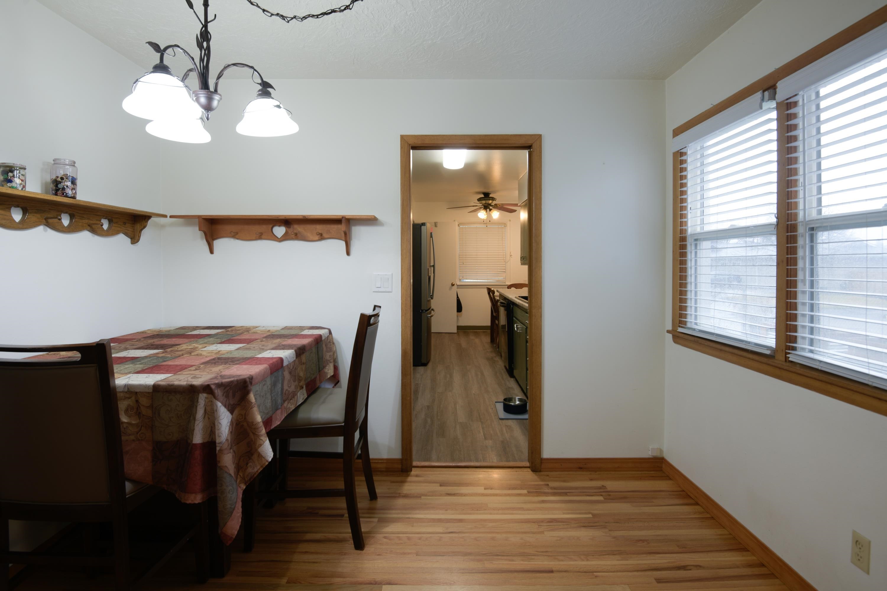 4104 N ELM St - Photo 6