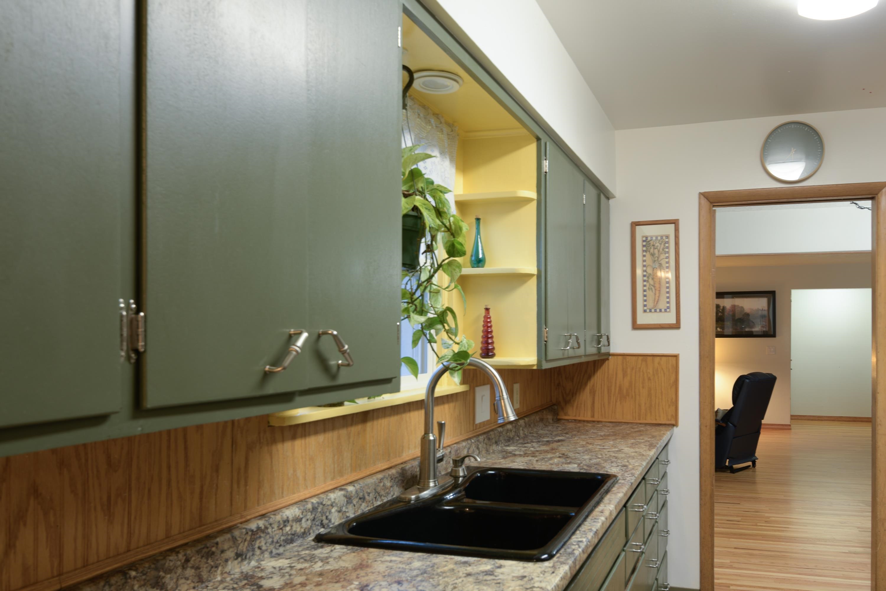 4104 N ELM St - Photo 8